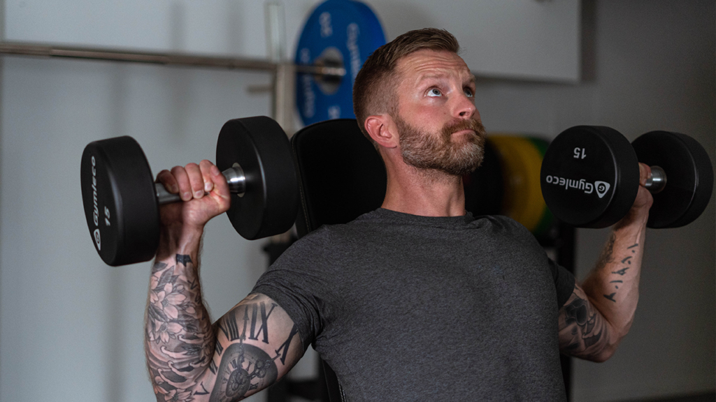 Program för helkroppsstyrka på gymmet - Kiroxpert